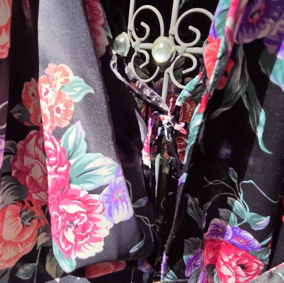 Inner Most Kimino Style Silky Wrap Vintage Floral Robe SzL - Picture 6 of 9